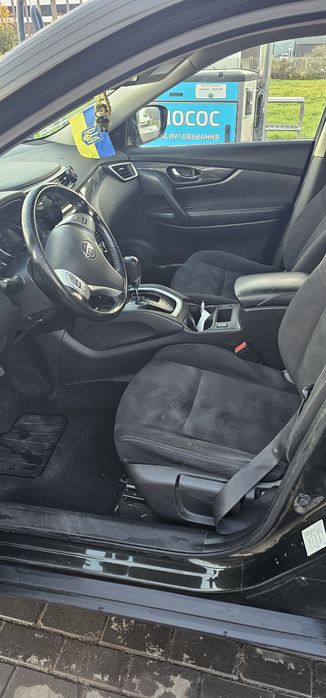 Автомобиль  Nissan x-trail