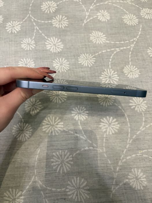 iPhone 14 niebieski 128GB sprawny z jedną wadą