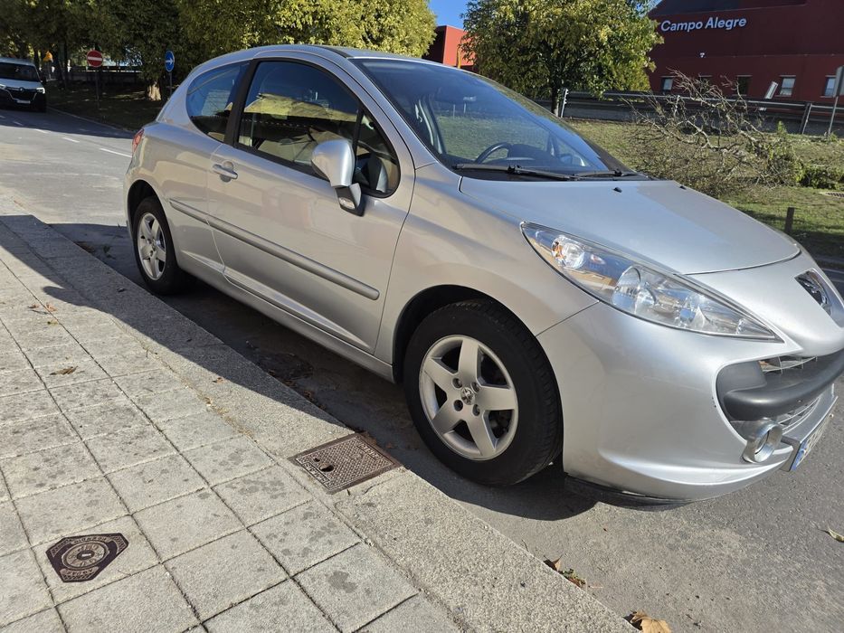 Peugeut 207 1.4 sport