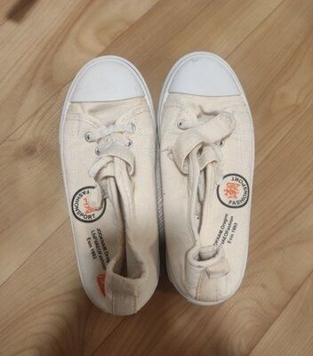 Кеди фірмові жіночі