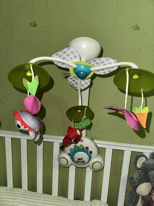 Розвиваючий килимок та мобіль