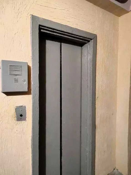 Кімната в квартирі Князя Володимира Великого Балкон 3 сусіда Терміново