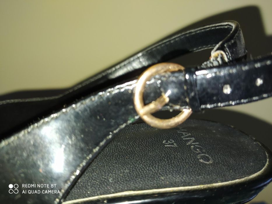 Sapatos de salto alto Mango