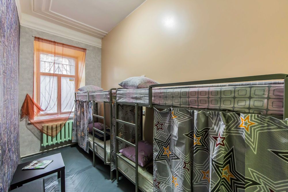 Підселення в кімнату на 4 особи поряд з вокзалом/Реальні фото!-1-555.biz.ua