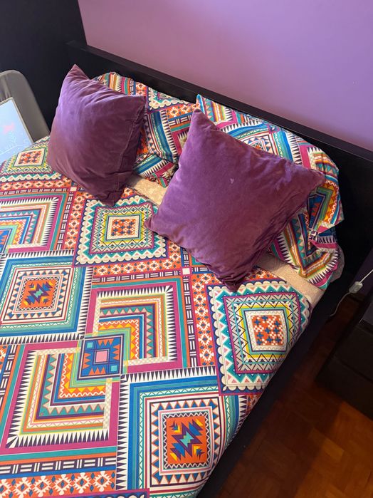 Cama de casal da cor preta (como nova)
