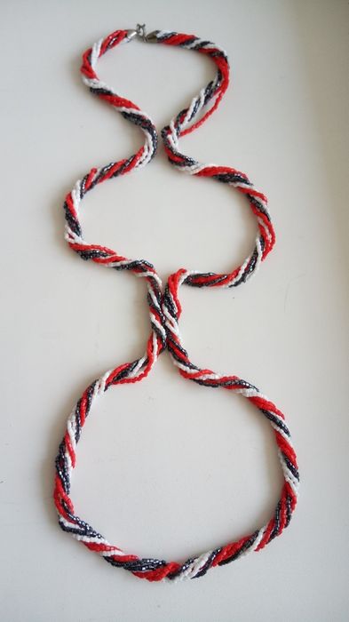 Намисто з бісеру.