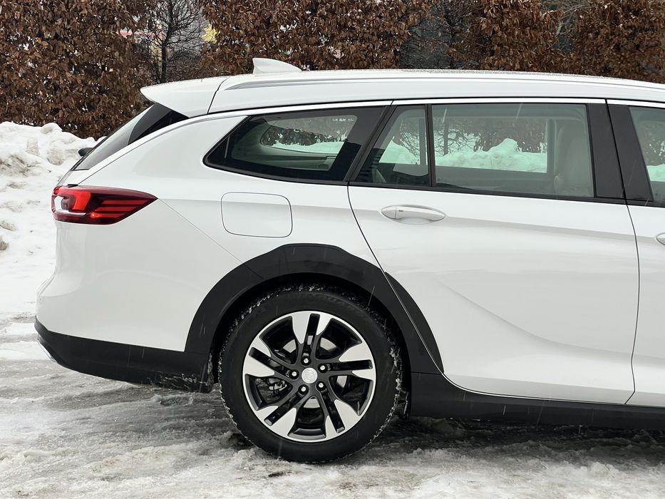 Buick Regal Tour x 2018 рік AWD