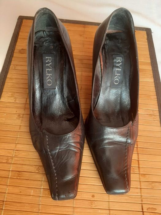 Pantofle damskie RYŁKO -obcas słupek, rozm. 37. Skóra naturalna