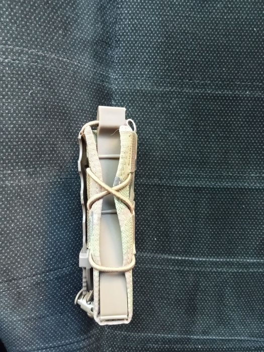 Подсумок под рожок АК новый.