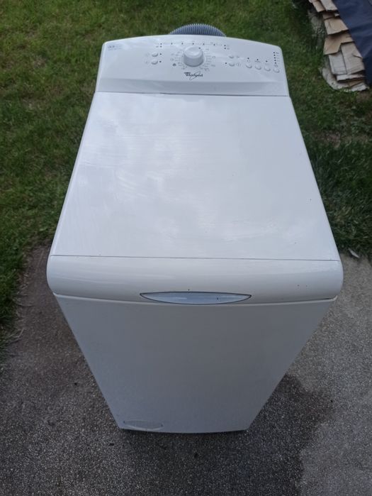 Sprzedam pralkę Bosch ta pralka whirlpool
nie działa