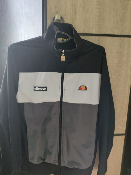 Продаю олімпійку ellesse