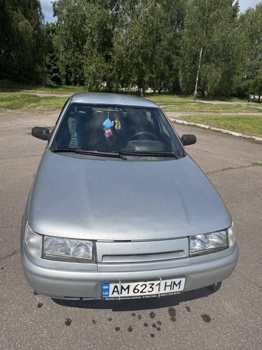 Lada 2110.