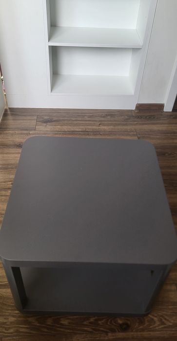 Stolik na kółkach / szafka nocna ikea tingby