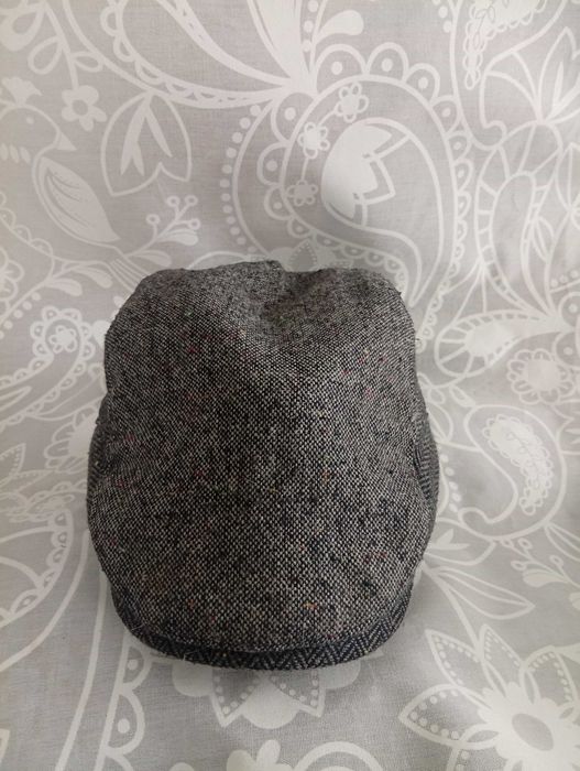 Kaszkiet wełniany w jodełkę ocieplany