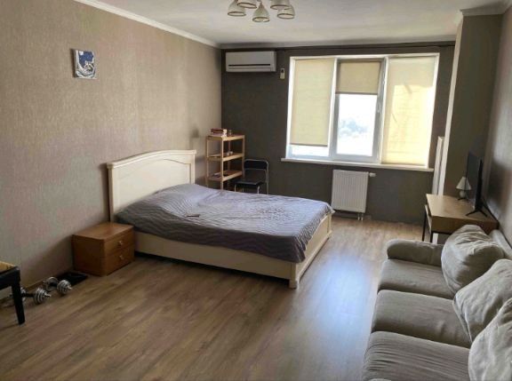 Продам 2 ком квартиру на Марсельской