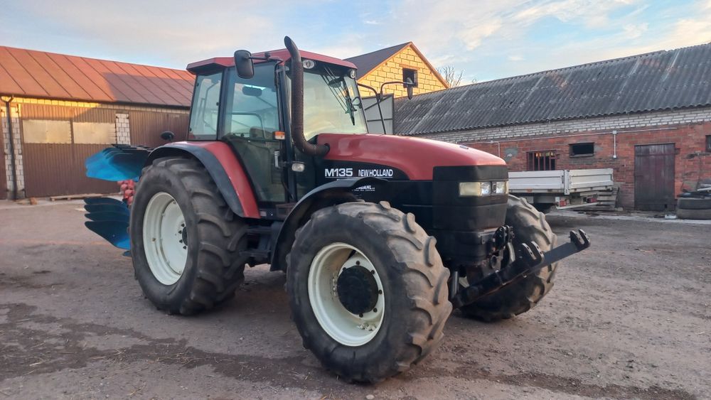 New holland 135 M z tuzem