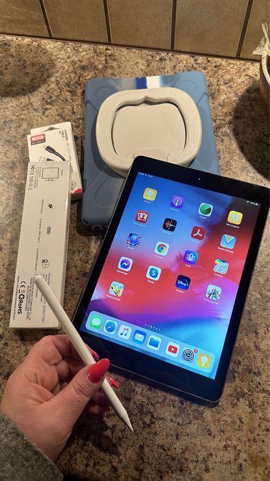 Tablet iPad Apple Retina 10” - 100% sprawny