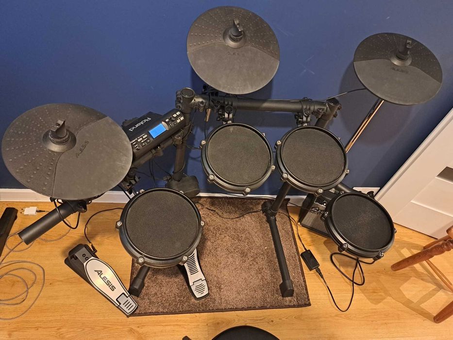 Alesis Turbo Mesh + Roland TD-4 + Stopa KD-2 - perkusja elektroniczna