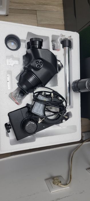 Microscópio Trinocular Eakins c/ Câmara 4K USB-C