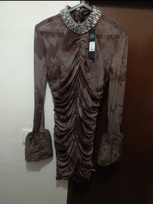 Vestido novo com etiquetas