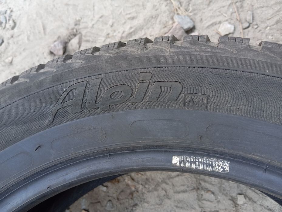 Пара зимней резины 205/55 R16 Michelin Alpin A4