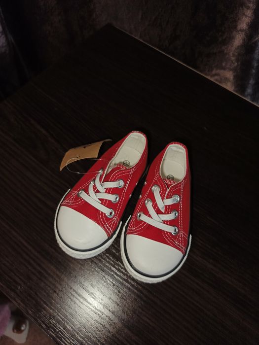 Взуття на дівчинку на рочок