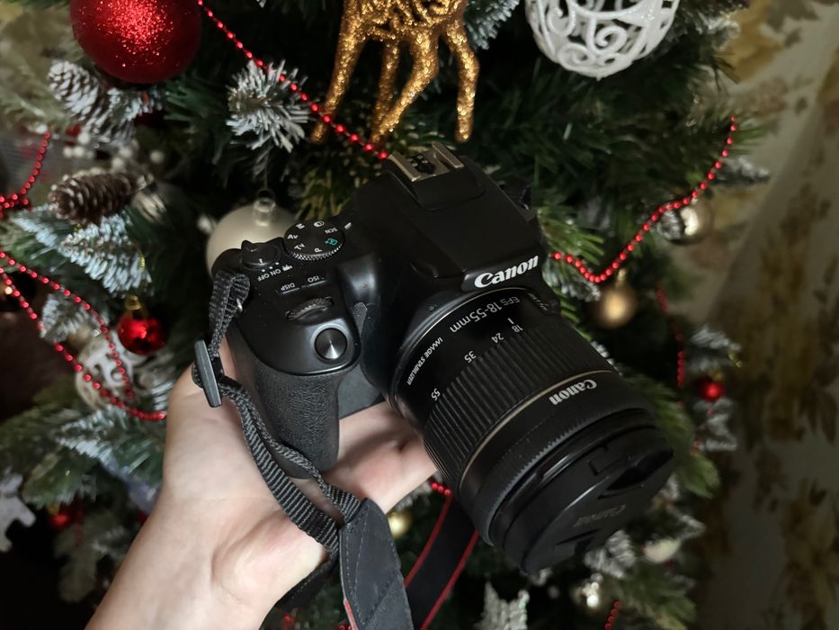 Фотоапарат Canon eos 250d