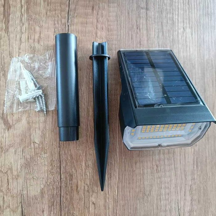 Вуличний садовий світильник на сонячній батареї універсальна підсвітка