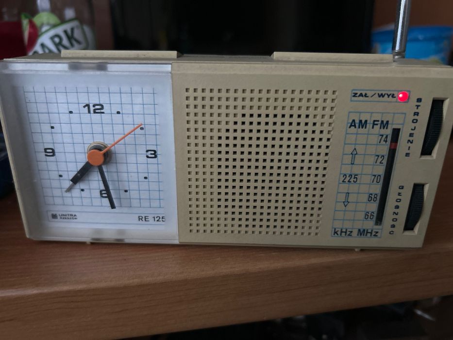 Radiobudzik Unitra Rzeszów RE125