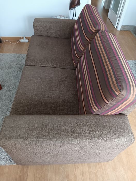 Sofá muito confortável 2,10 X 1,0