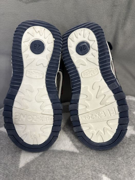 Дитячі нові шкіряні босоніжки Chicco 28 розмір