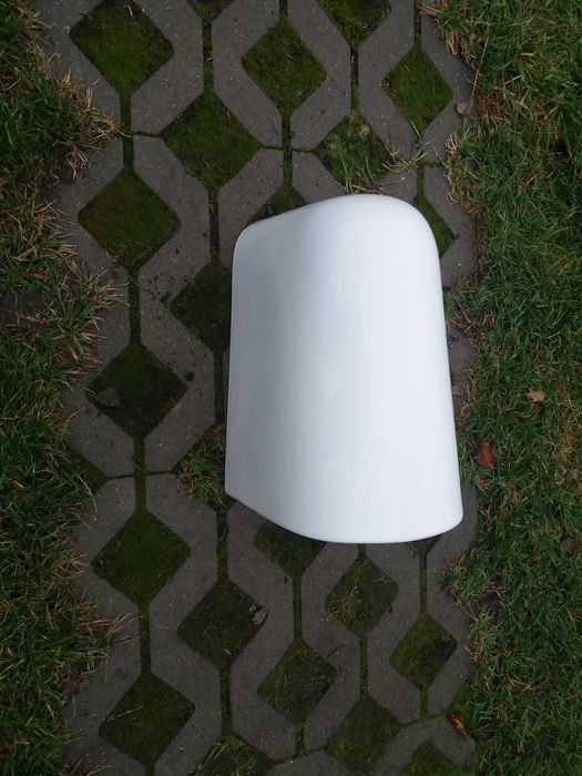 Półpostument do umywalki.