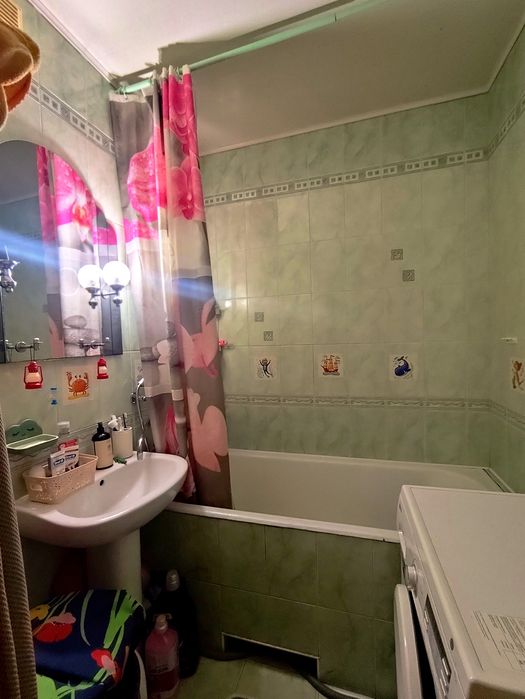 Центр Продаж трохкімнатної квартири