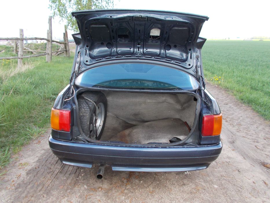 Audi 80 1.6 B + Gaz 1987 r.klasyk.