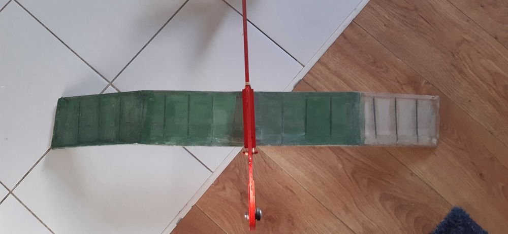 stary model szybowca szkolny z czasów prl mewa 2