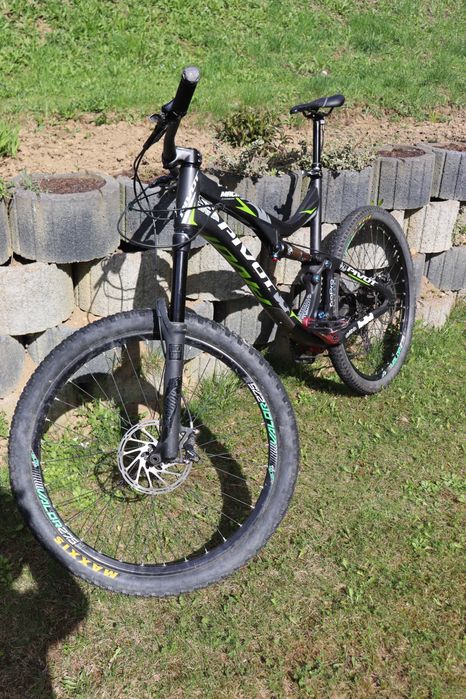 Pivot mach 5.7 carbon