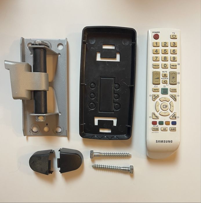 Tv Samsung 24” com braço rotativo