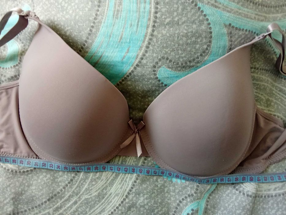 Бюстгальтер великого розміру