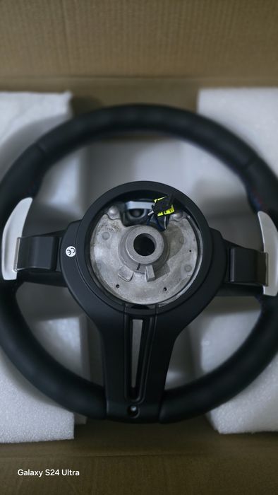 Volante + Airbag + Patilhas BMW E81/E82/E90/E91/X1/E70/E71 (Novo)