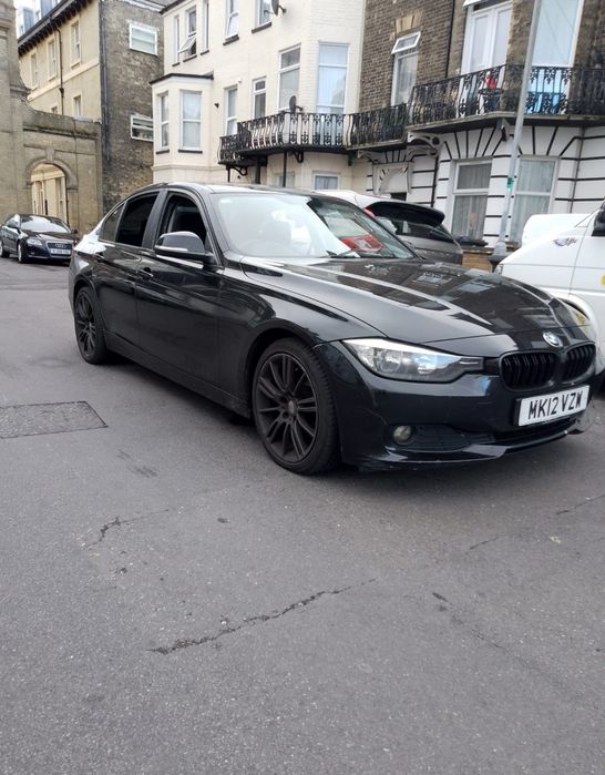 BMW 320D 2012 matrícula inglêsa