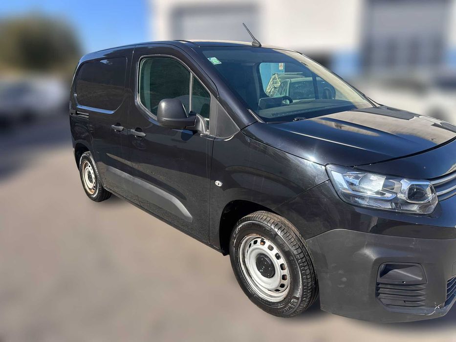 Citroën Berlingo 1.5 BLUEHDI 100 de 2021 Salvado