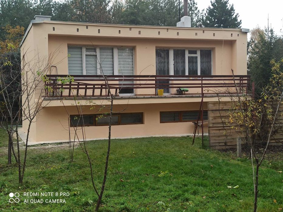 Dom w spokojnej i urokliwej okolicy w miejscowości Łask