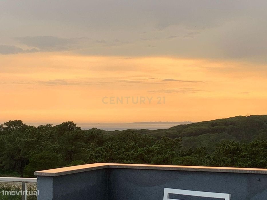 Penthouse Vista Mar – Quinta de Santa Teresa, Charneca