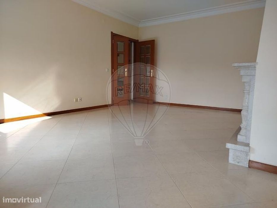 Apartamento T2 para arrendamento