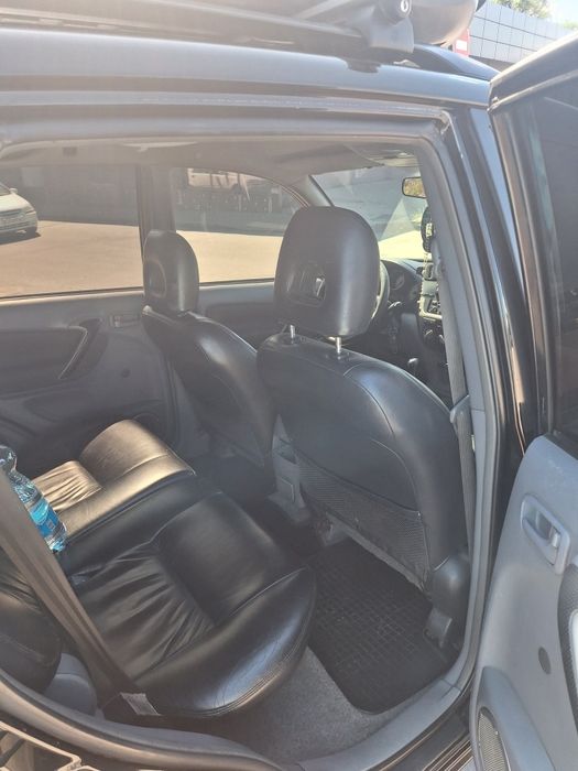 TOYOTA  RAV4 4×4  2.0 дизель