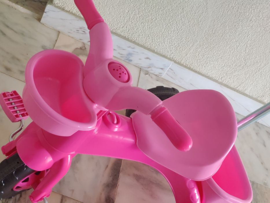 Girl's Tricycle – Almost New! (With New Stickers)64564315791745124