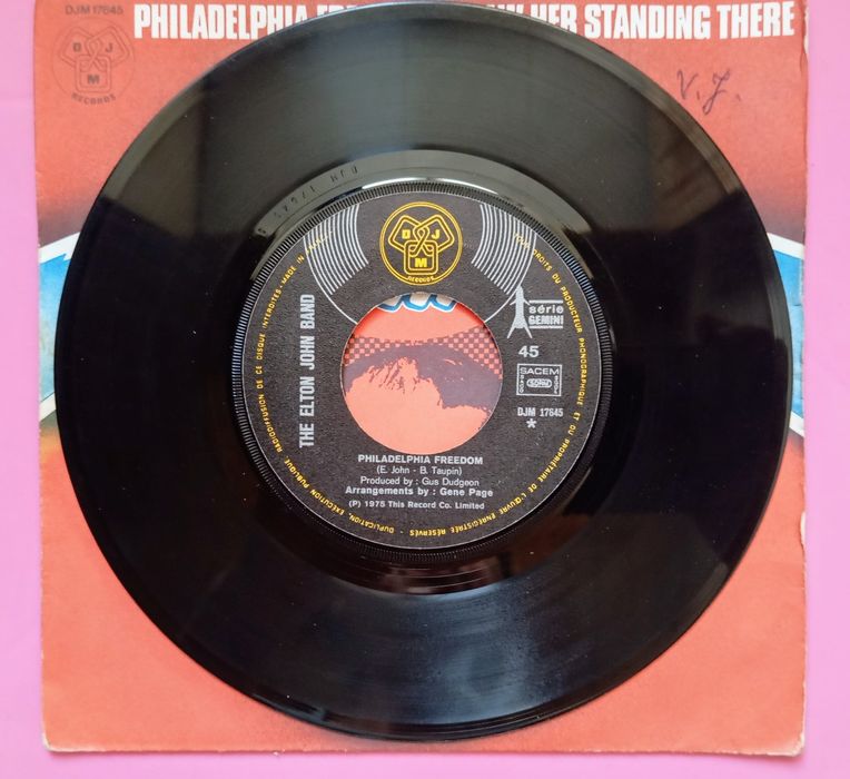Discos de vinil Elton John 7".Leia descrição.