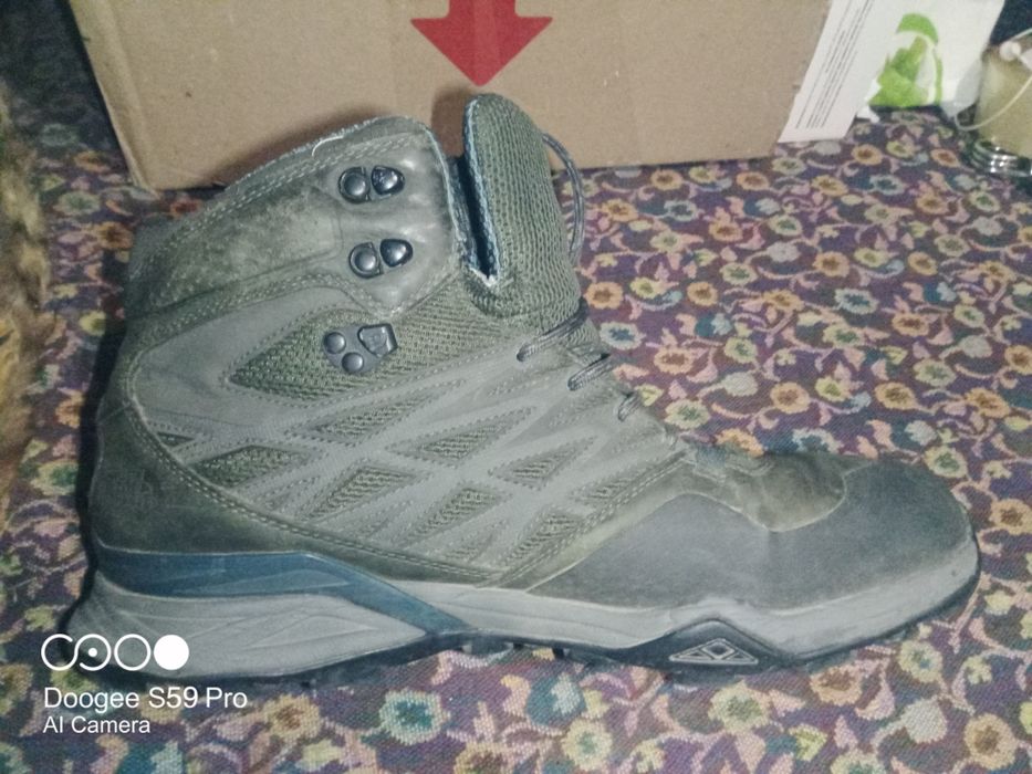 Ботинки трекинговые.