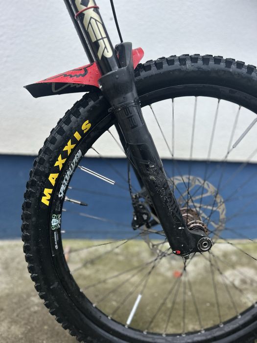 Bicicleta de donwlhill specialized big hit lll