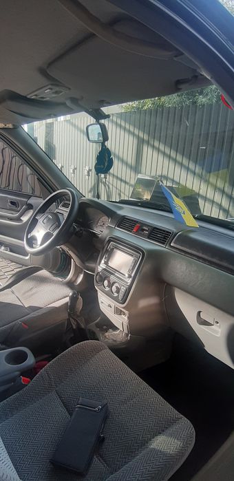 Продам Honda CR-V